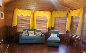 Memaws Country Cabin